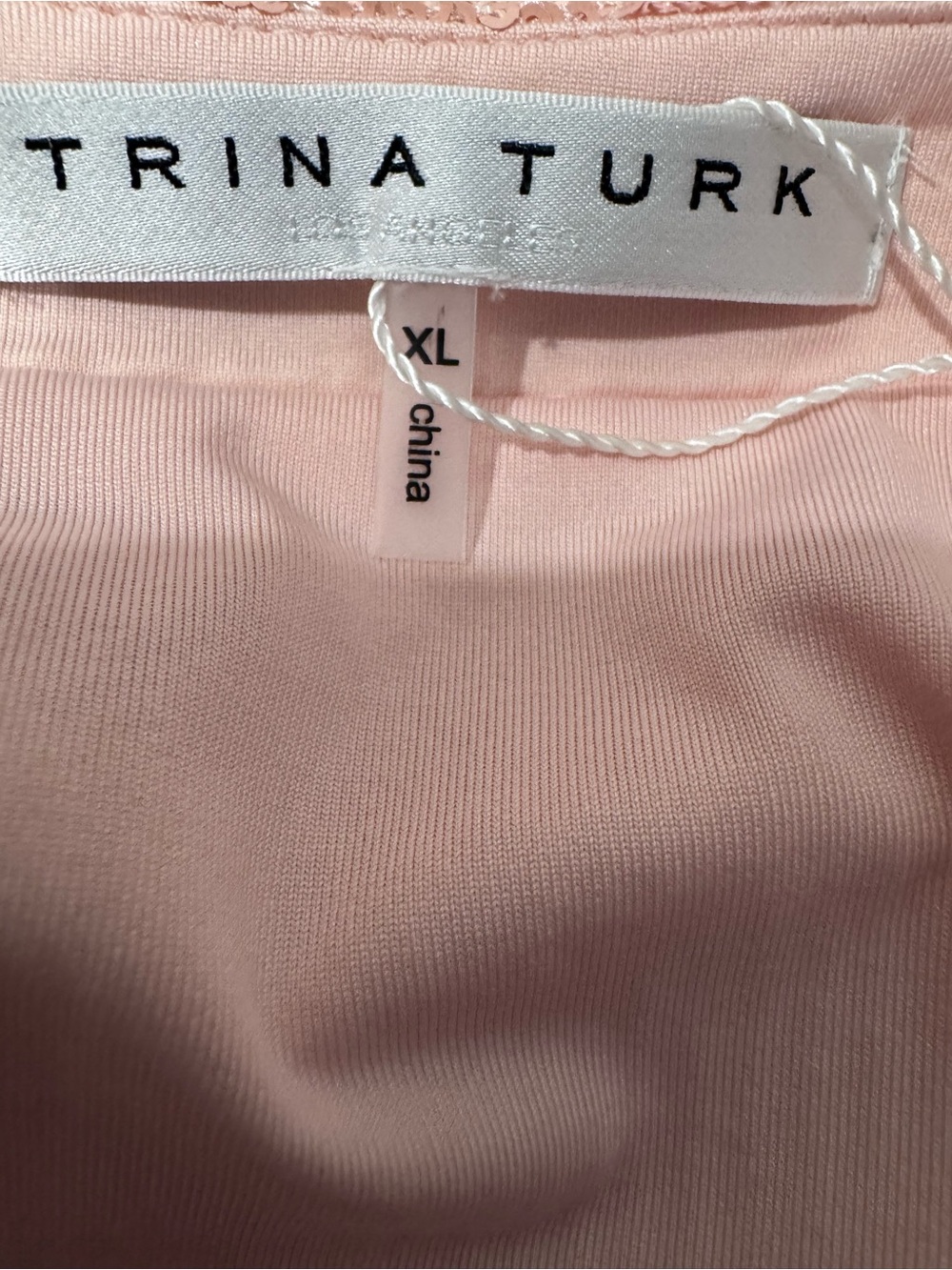 Trina Turk Blush Pink Lightweight Top - Picture 8 of 9